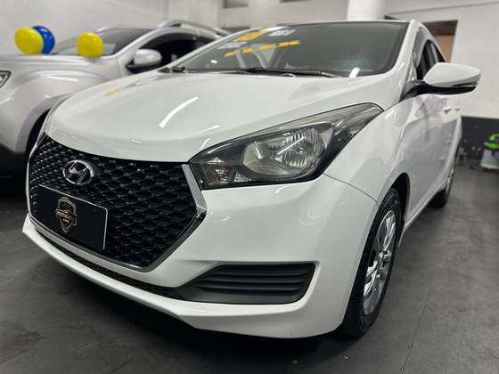 HYUNDAI HB20S 1.0 COMFORT PLUS 12V FLEX 4P MANUAL HYUNDAI HB20S 1.0 COMFORT PLUS 12V FLEX 4P MANUAL